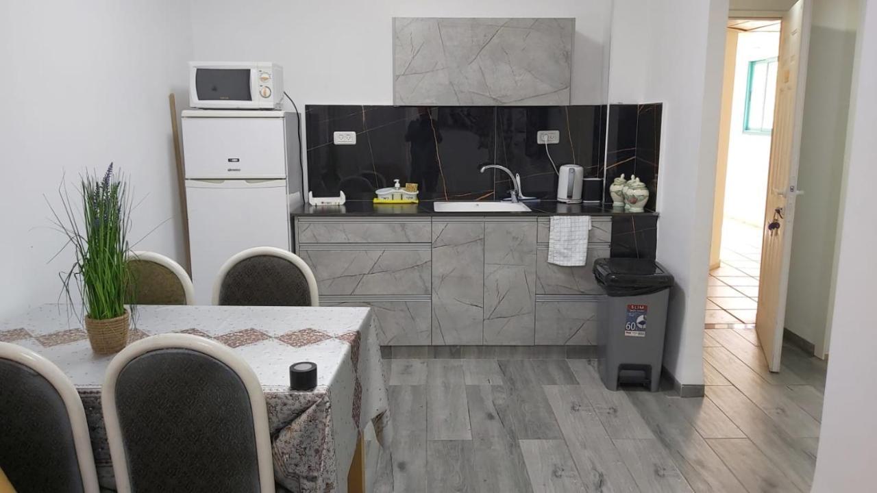 Rina Vacation Apartment ティベリア エクステリア 写真